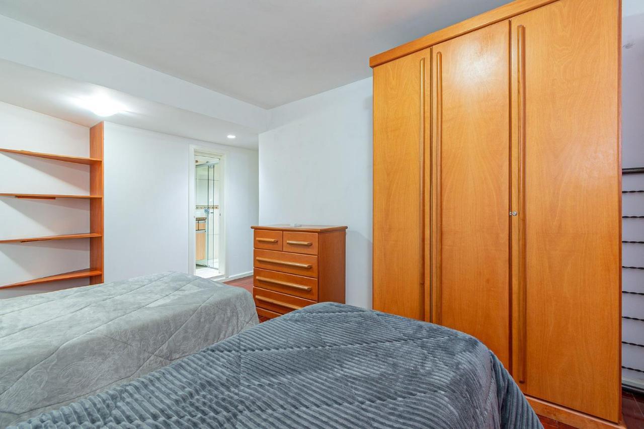 Amplo Apartamento Ao Lado Da Rua Coberta 그라마도 외부 사진